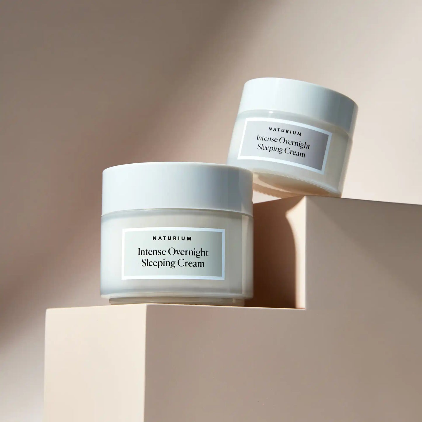 intense-overnight-sleeping-cream-jumbo-o7 11_18_2021_Naturium0552-crop.webp
