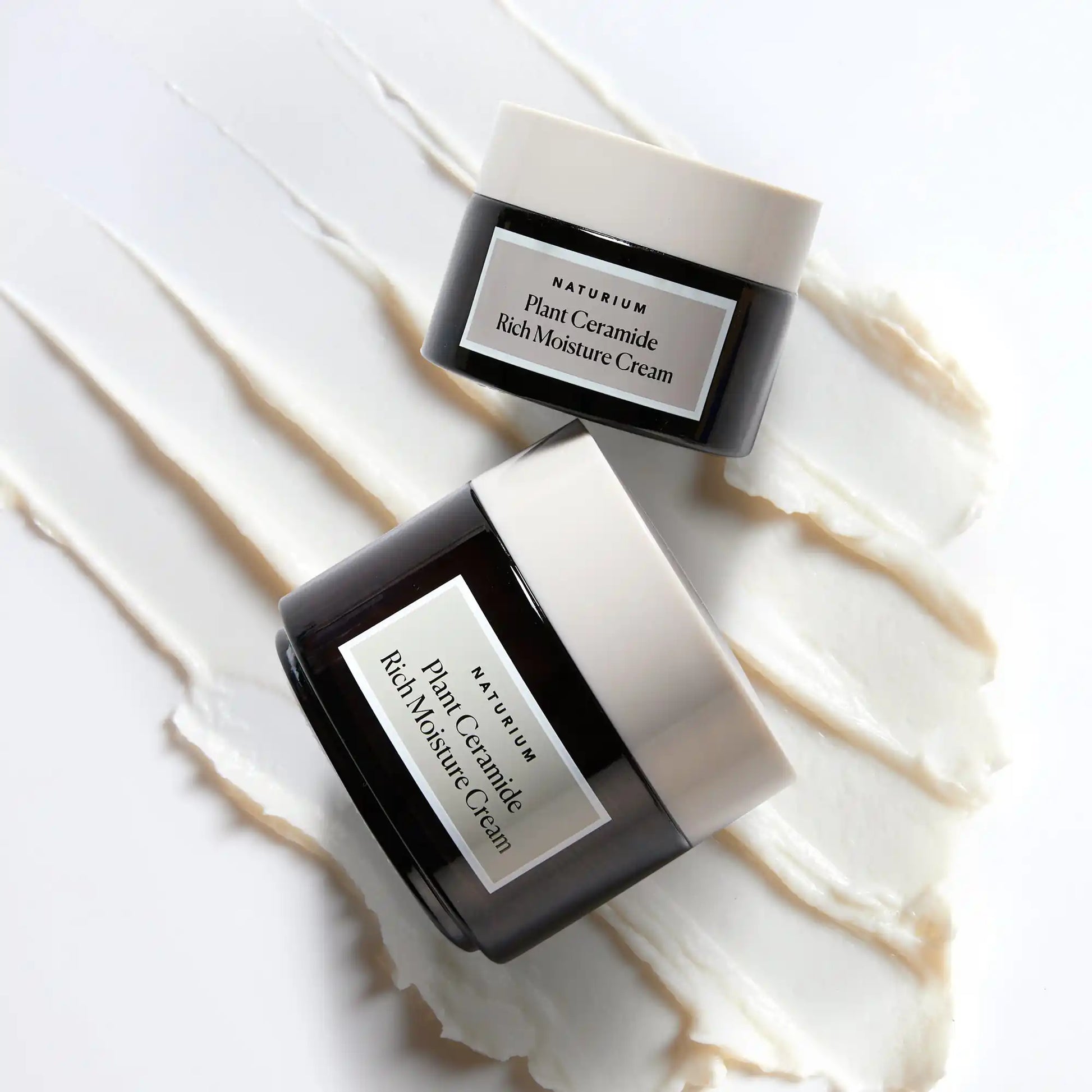 plant-ceramide-rich-moisture-cream-jumbo-r2 11_18_2021_Naturium0575-crop.webp