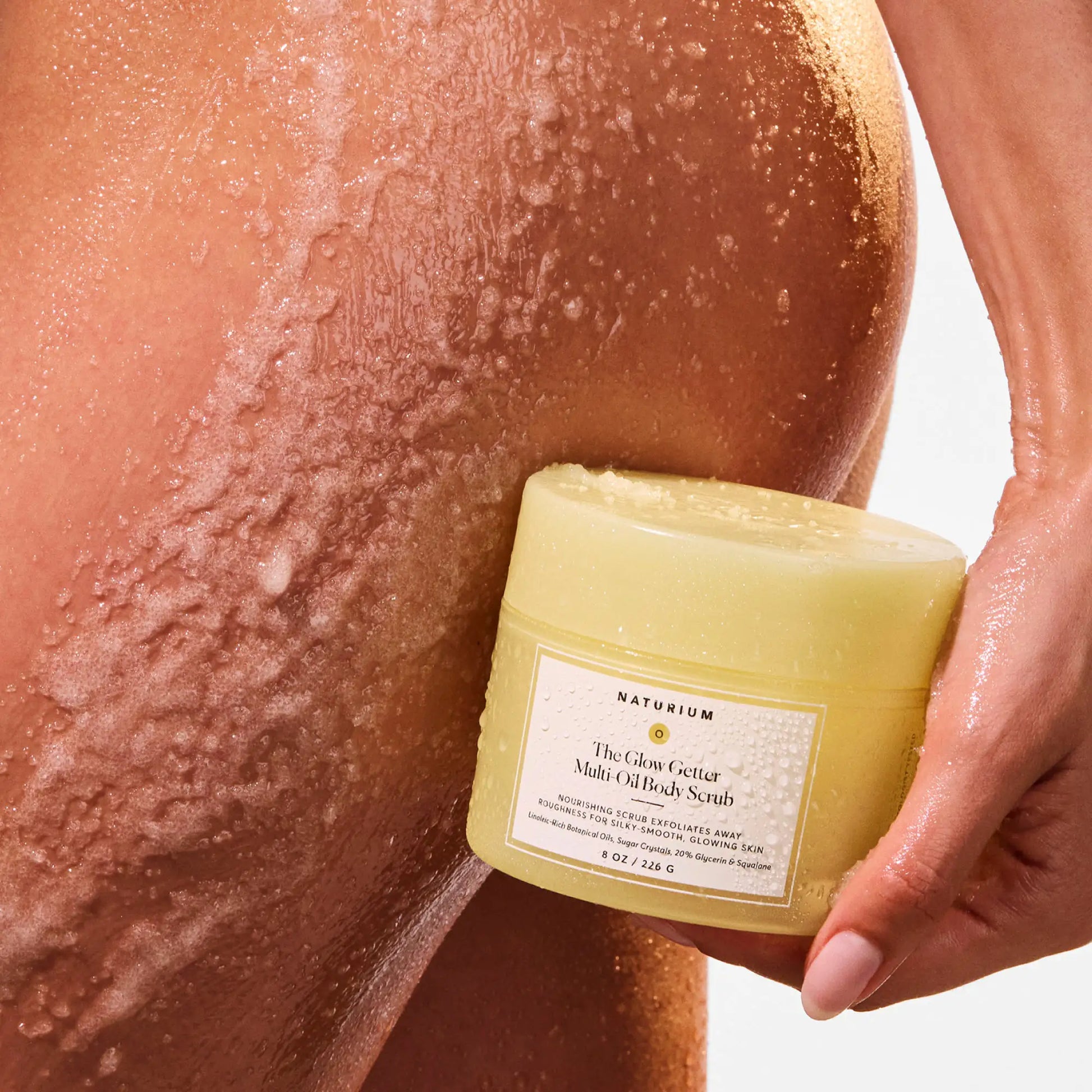 the-glow-getter-multi-oil-body-scrub-g0 NATR-40028-Alt-Image-The_Glow_Getter_Multi-Oil_Body_Scrub-07.webp