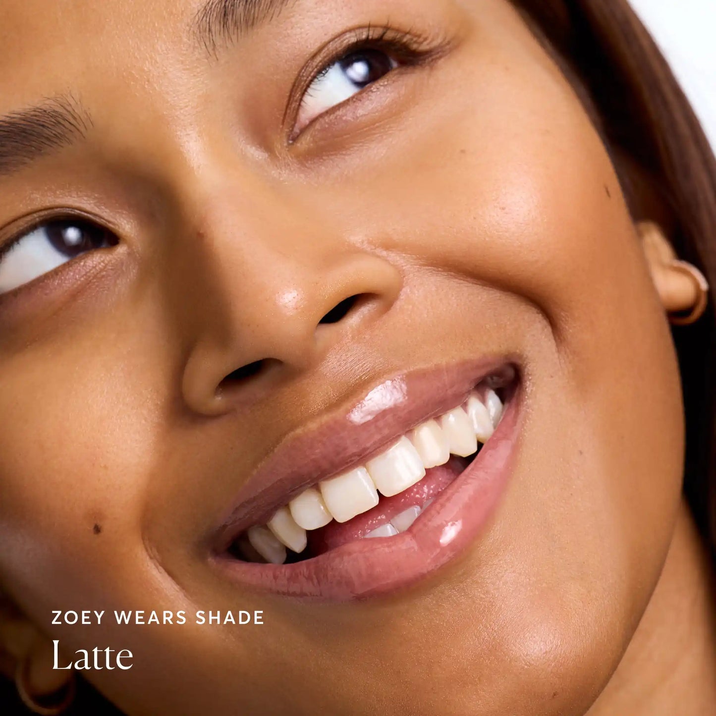 phyto-glow-lip-balm-latte-p5 NATR-60110-Alt-Images-Phyto-Glow-Lip-Balm-Latte-04.webp